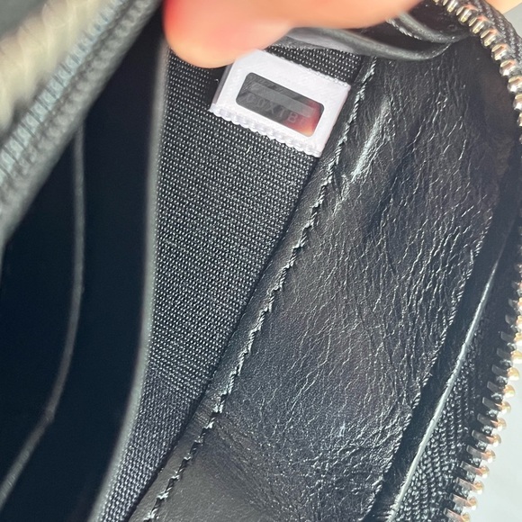 Jimmy Choo Black Patent Star Zip Around Wallet - Picture 9 of 15